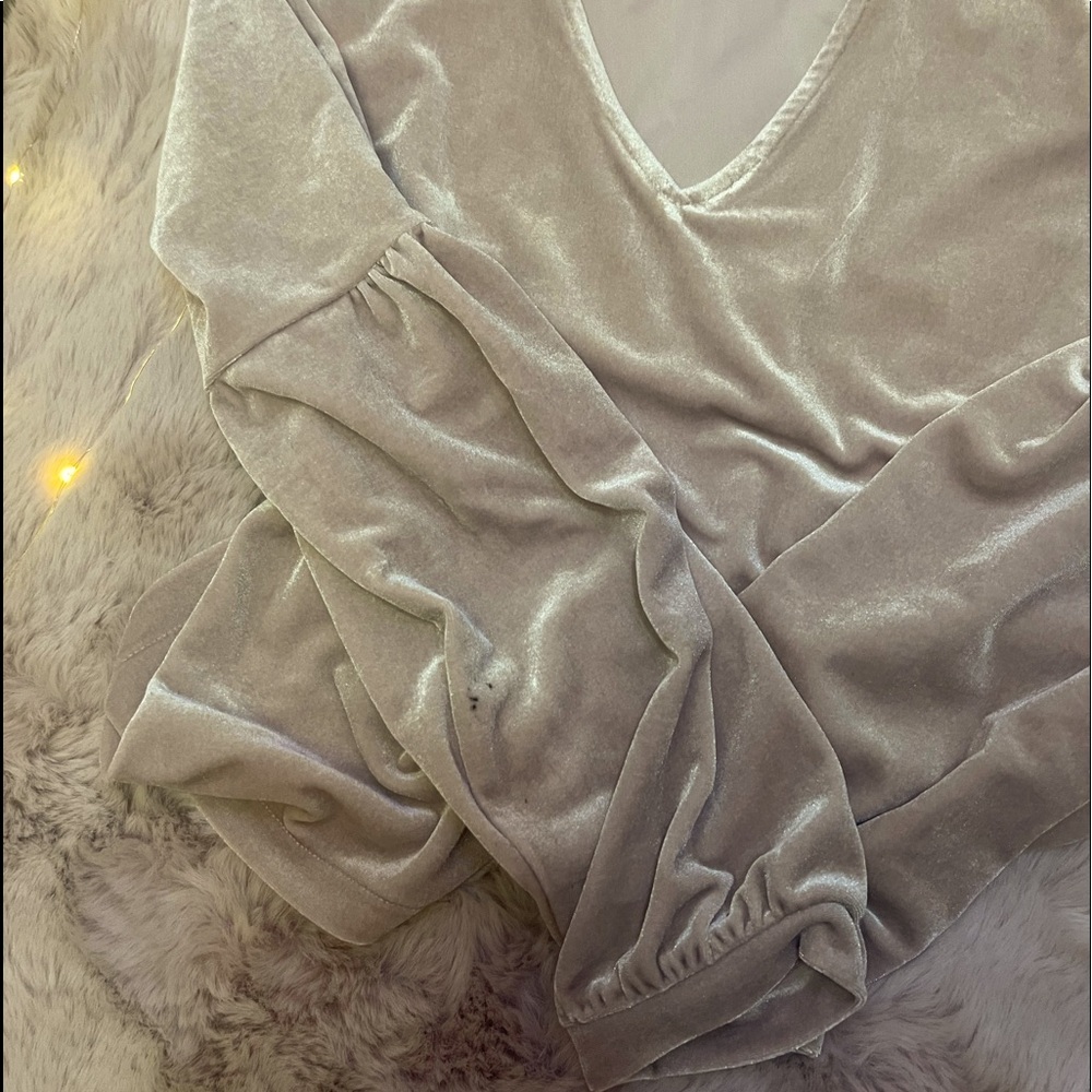 Champagne color